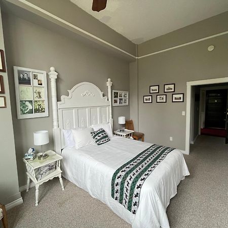 Northside School Bed & Breakfast Боннерс-Ферри Экстерьер фото