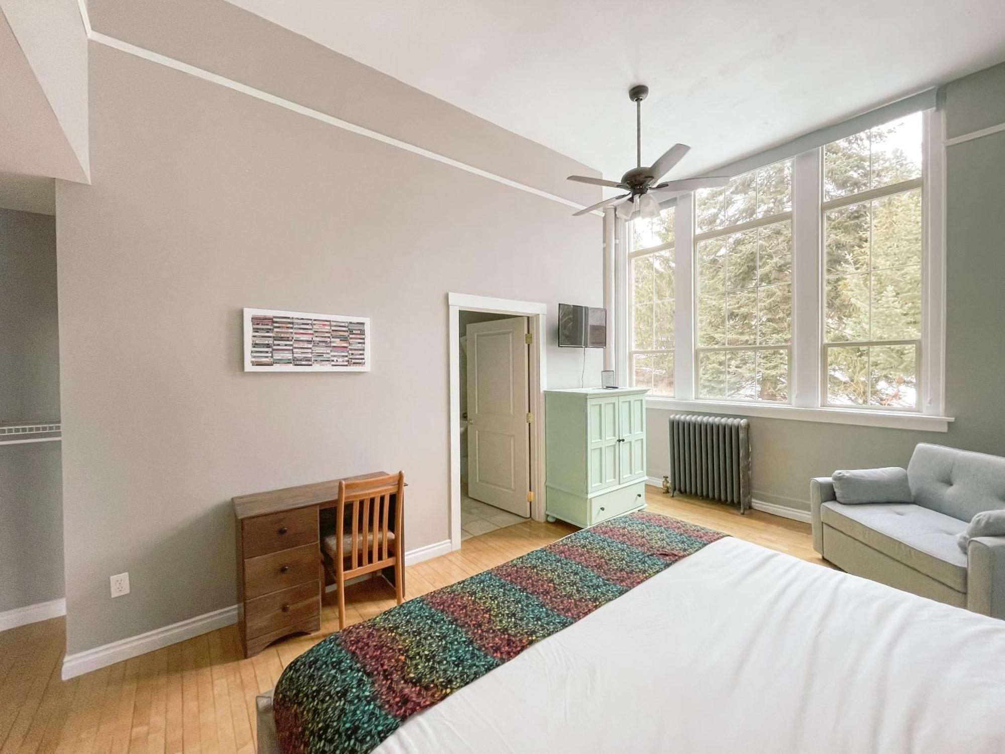 Northside School Bed & Breakfast Боннерс-Ферри Экстерьер фото