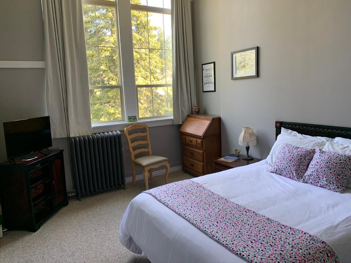 Northside School Bed & Breakfast Боннерс-Ферри Экстерьер фото